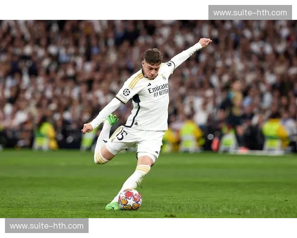 伯纳乌的夜，荣耀与梦想的交响——皇马与费内巴切的恩怨情仇